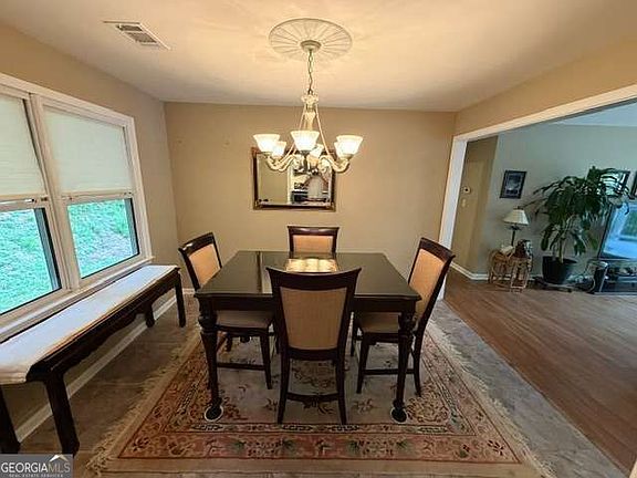 5th image of 862 Price Rd
