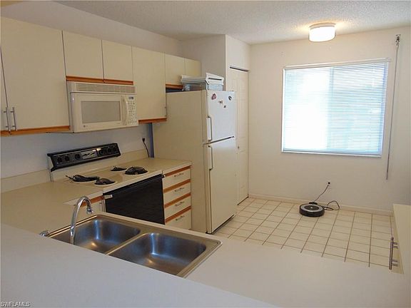 5th image of 525 Saratoga Cir APT 201