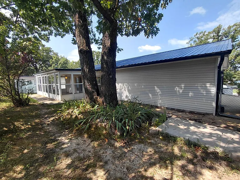 14490 Hilltop Rd — Photo 17