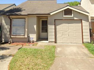 10314 Richmond Hill Dr, Houston, TX 77041