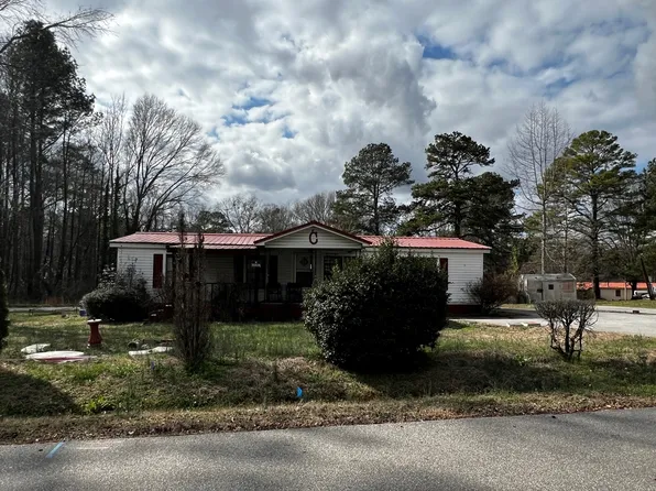 197 Cedar Dr, Commerce, GA 30529