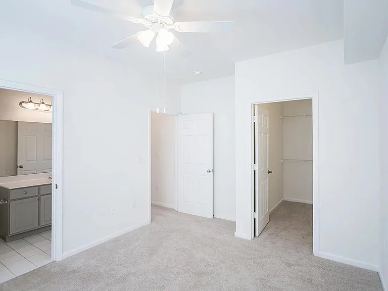 4480 Platinum Dr — Photo 50