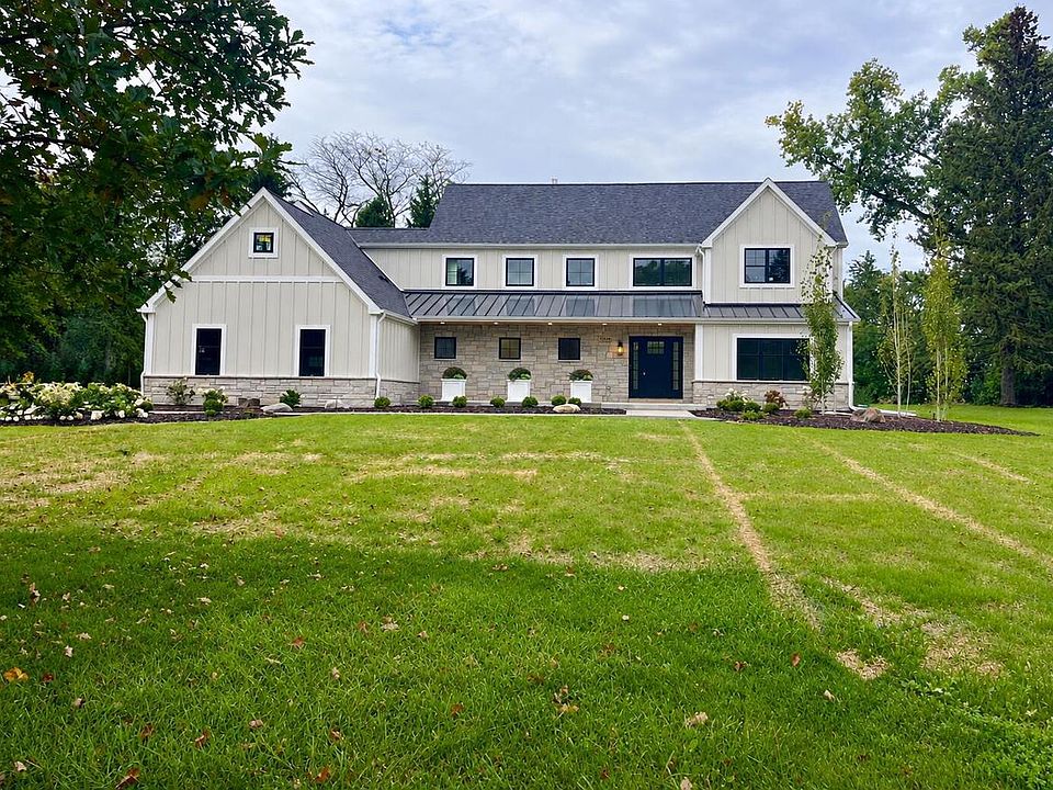1st image of 1000 E Bradley ROAD