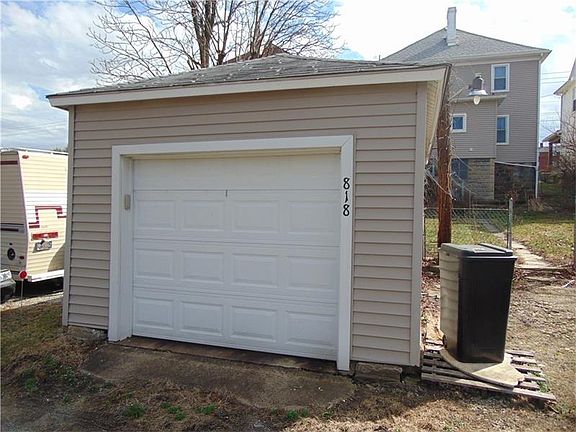 3rd image of 818 Morrell Ave