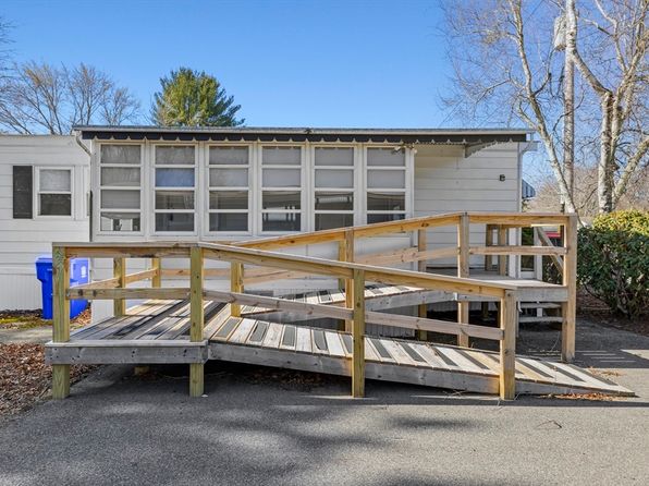 26 Thayer Dr, Taunton, MA 02780
