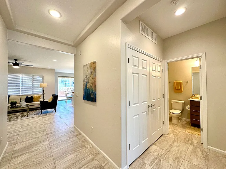 1436 E Basalt Dr — Photo 8