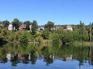 620 Lake Ave, Hancock, MI 49930