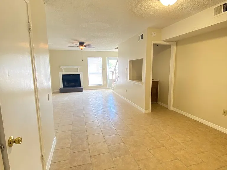 3023 Toulon Dr — Photo 3