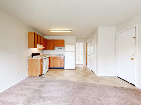 106 W Shelbourne, 106 W Shelbourne Dr #6, Normal, IL 61761