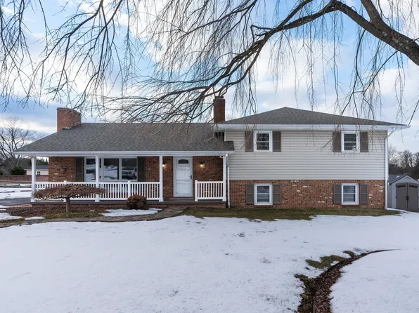 936 Cattle Scales Rd, Waynesboro, VA 22980