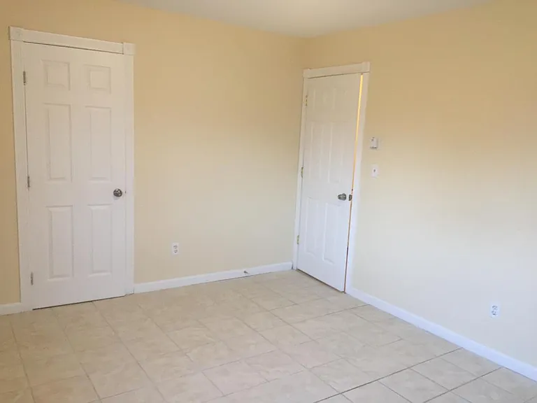 55 Woodend Rd — Photo 7
