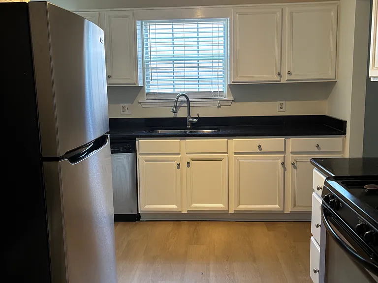 2742 Fairburn Rd SW — Photo 5