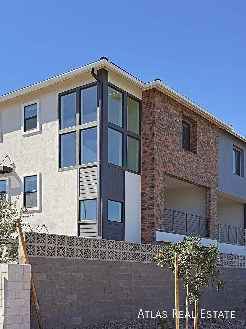 Beautiful Tempe Homes | Modern Features | Near Sloan Park | Starting at $3,895! — Photo 2