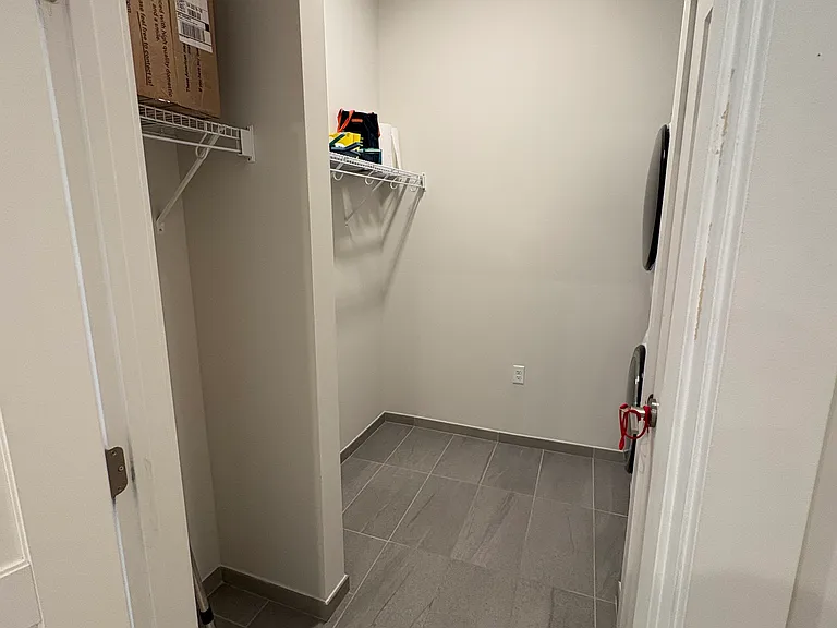 701 Swann Ave #605 — Photo 9