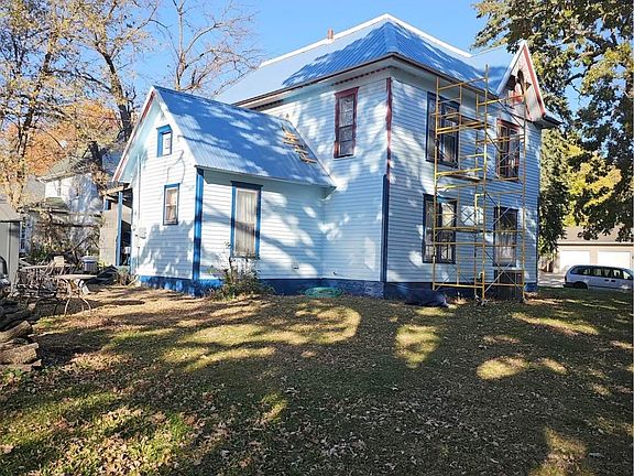 2nd image of 100 5th St N