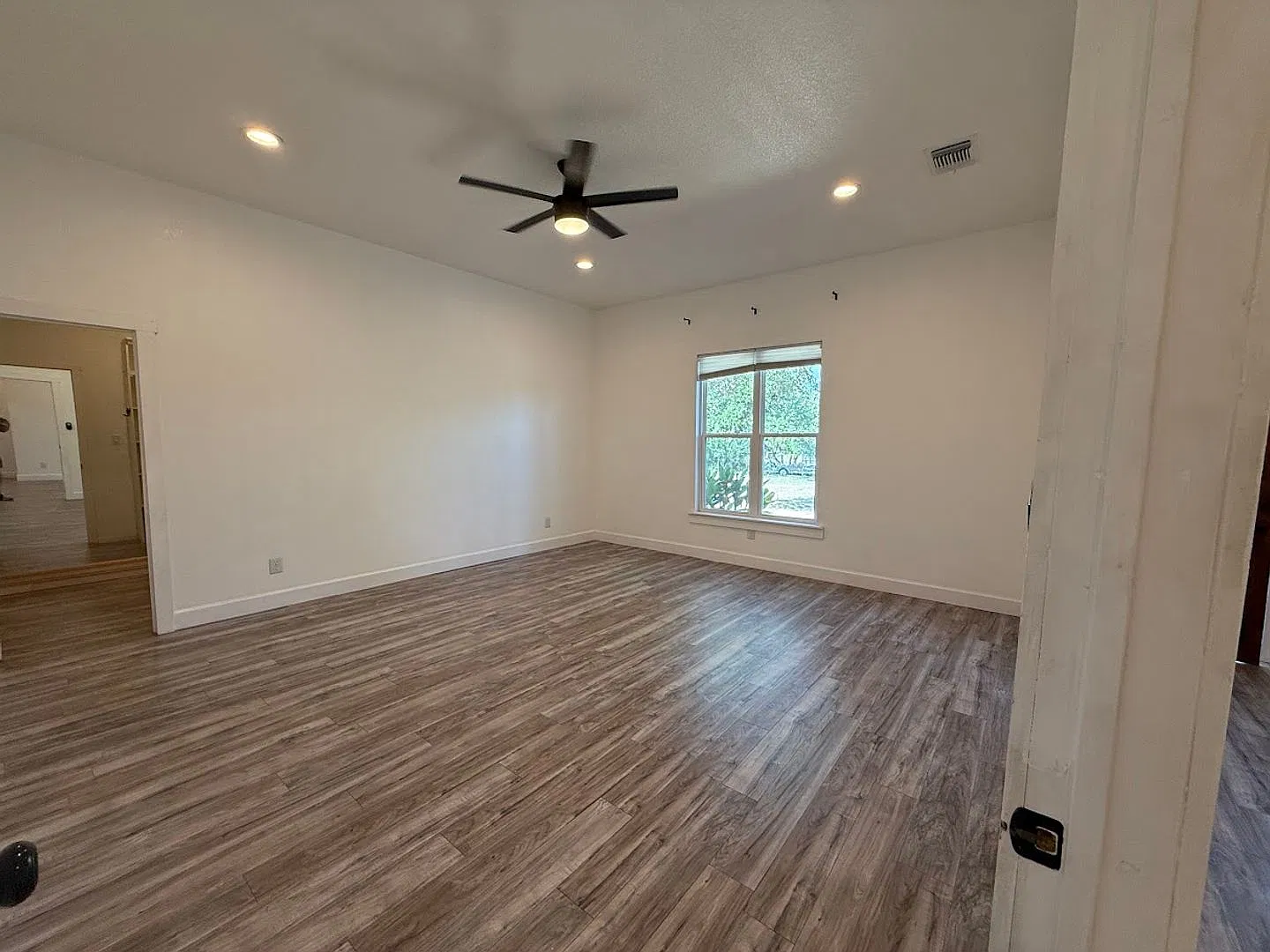 New On Market — Photo 3