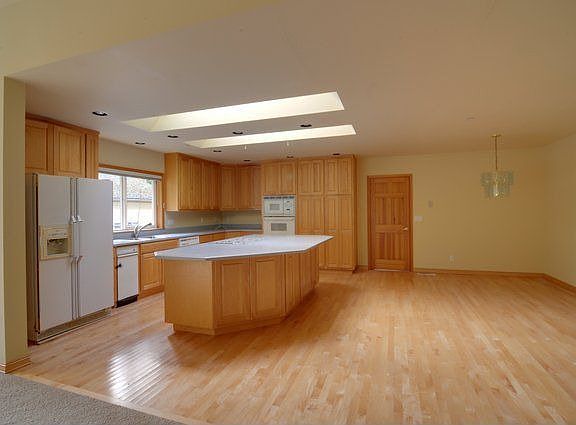 2nd image of 14600 221st Ave NE