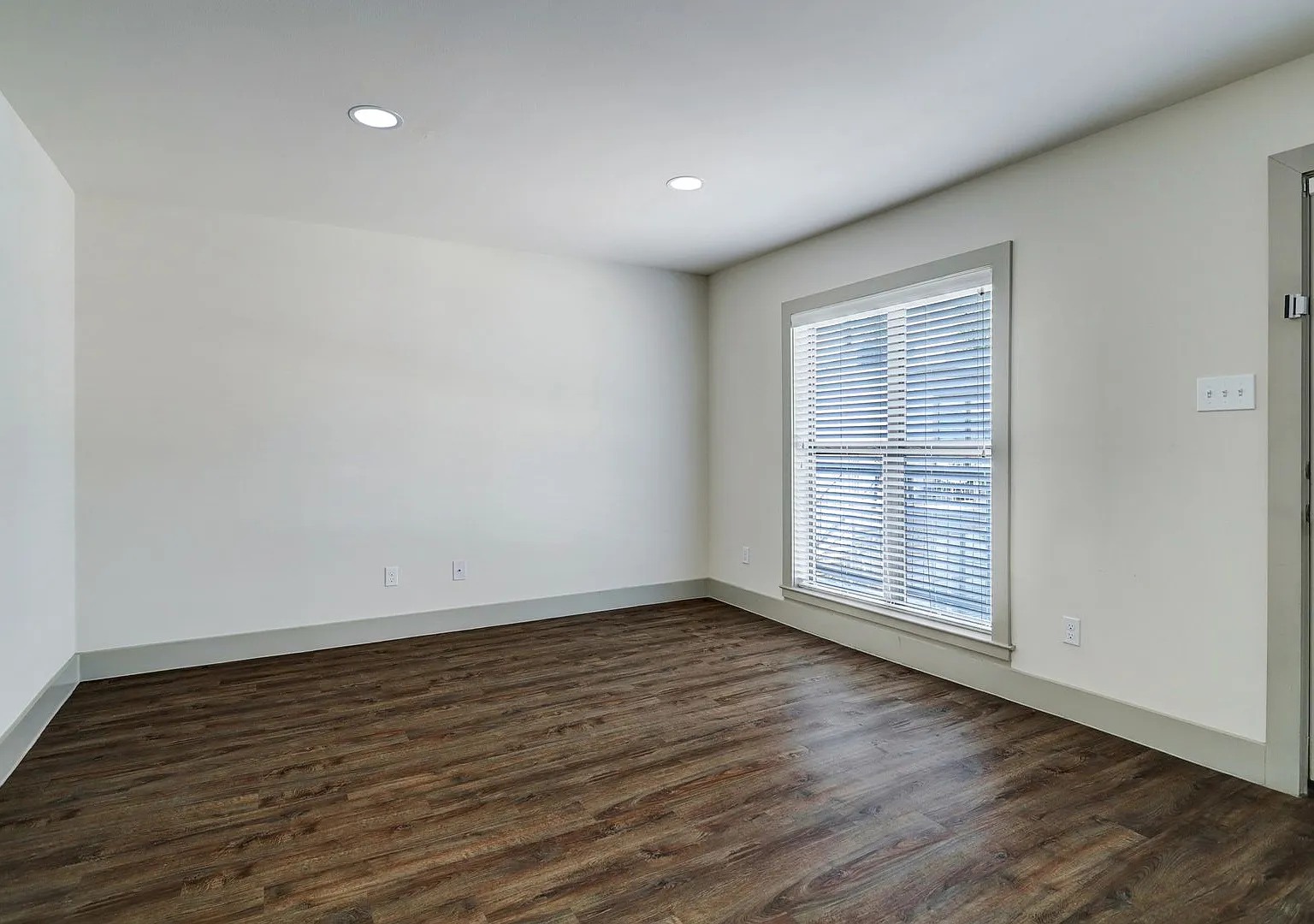 4300 Rosslyn — Photo 4