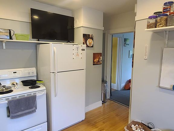 5th image of 1814 E Jarvis St #1816
