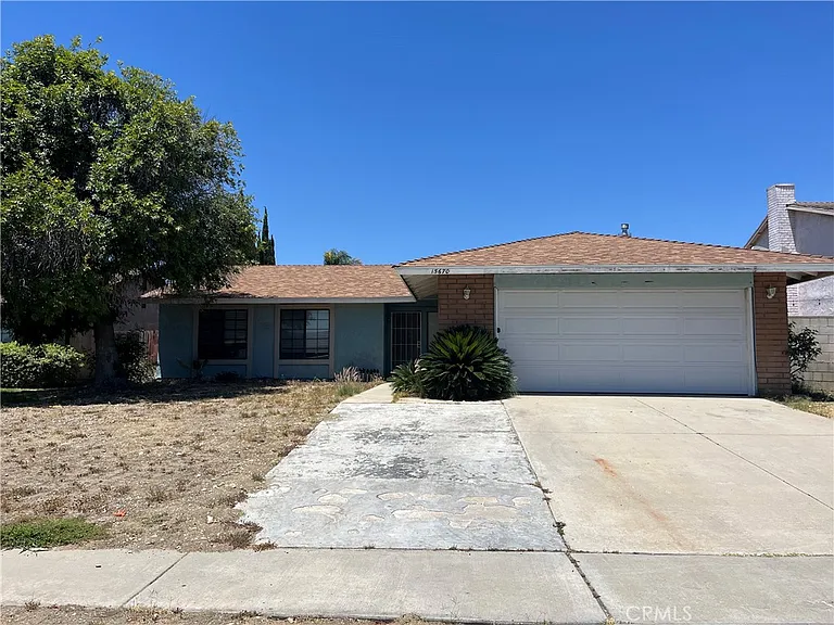 15670 Malaga Dr — Photo 1