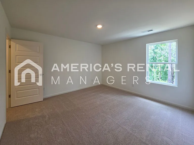 605 Acorn Ct — Photo 38
