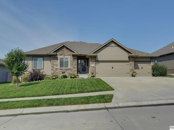 7816 S 196th St, Gretna, NE 68028