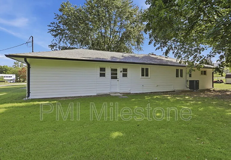 13242 Greensburg Rd — Photo 25