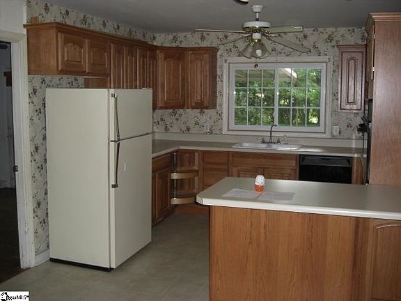 2nd image of 104 Forestdale Dr