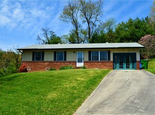 2 Westwood Dr, Asheville, NC 28806