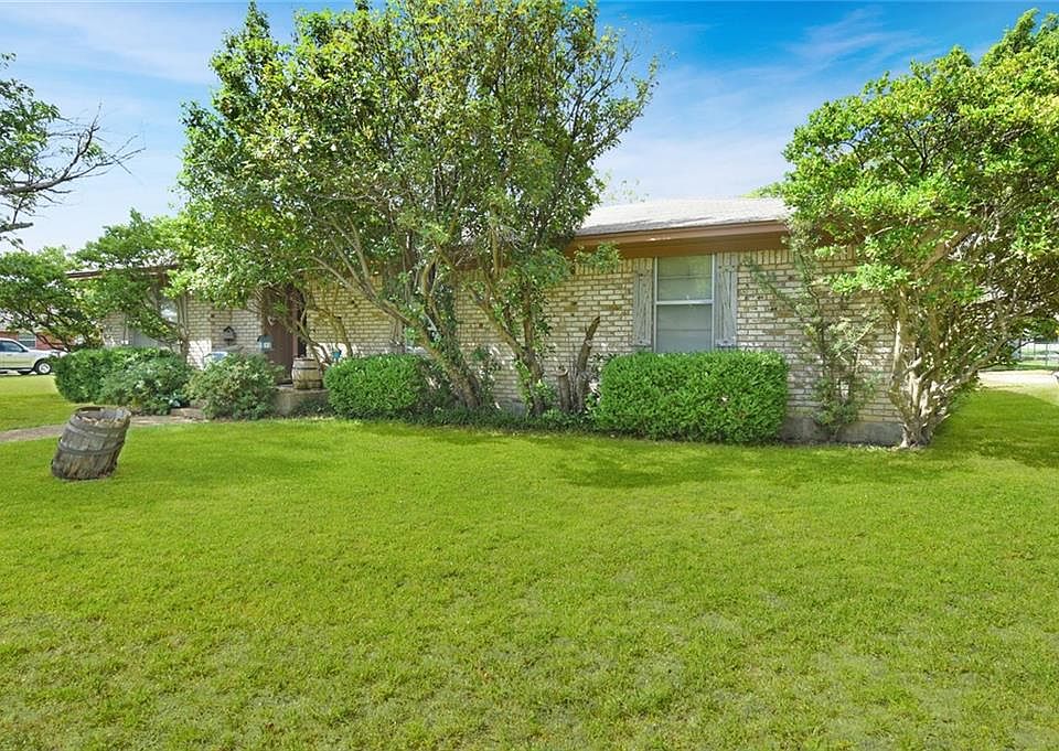 1st image of 114 Sunrise Ln