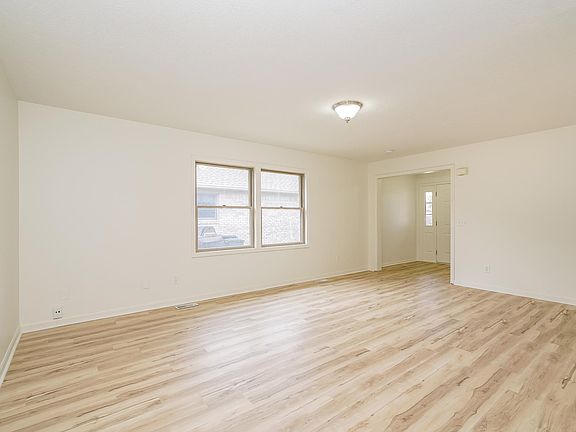 4th image of 5317 Villa Ct