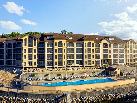 3rd image of 918 Tuscany Dr Unit 3K
