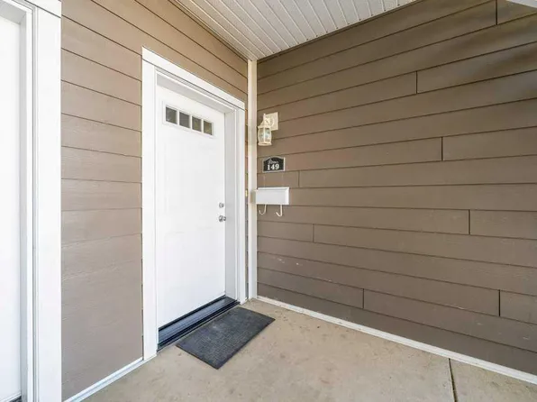 149 E Southlands Pointe SE, Medicine Hat, AB T1B 0M5