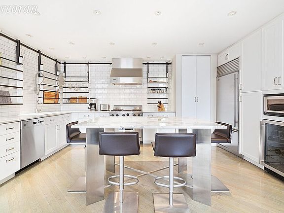 4th image of 110 W 25th St APT 11