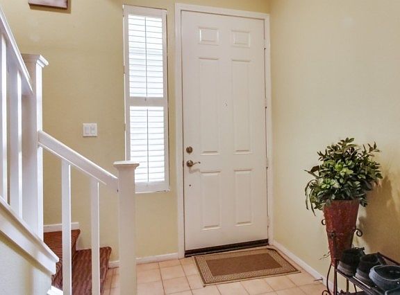 4th image of 714 Portside Pl