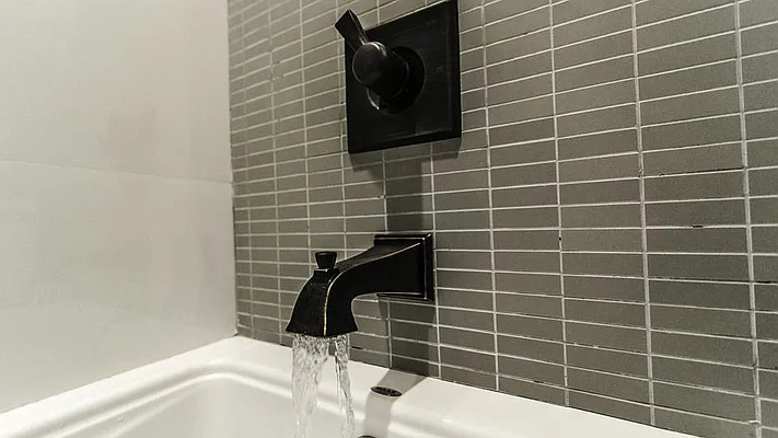 Rented by Nooklyn NYC LLC | media 43
