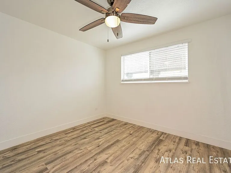 2560 N Ogden St — Photo 35