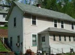 366 Cliff Mine Rd, Coraopolis, PA 15108