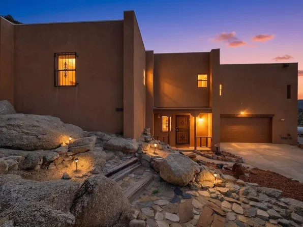 36 Camino El Alto NE, Albuquerque, NM 87123