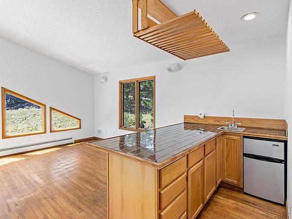 5th image of 2431 Carriage Dr
