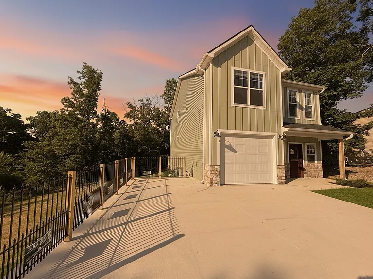 4 McHugh Ln #4 — Photo 4