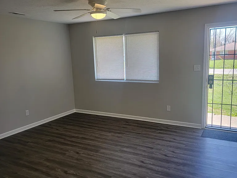 3815 N Grand Ave #3815 — Photo 51