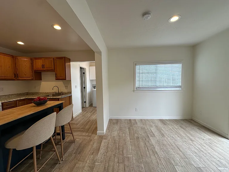 3115 Flower Cir — Photo 4
