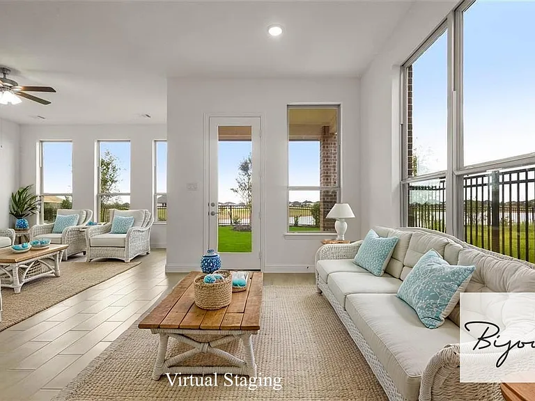 2064 Terra Rose Dr — Photo 2