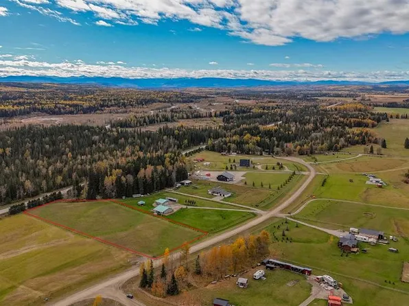 17 W Country Blvd, Clearwater County, AB T0M 0M0