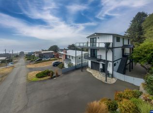2035 NE 66th St, Lincoln City, OR 97367