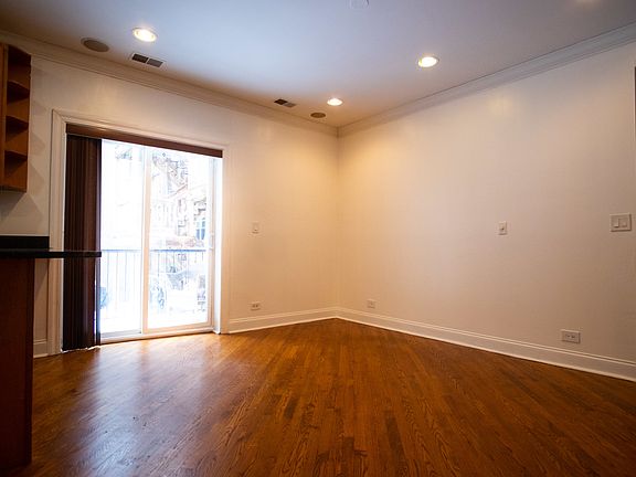 2nd image of 2319 W Rosemont Ave Unit 1