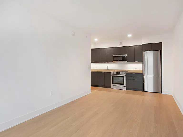 662 Pacific St #9Q — Photo 5