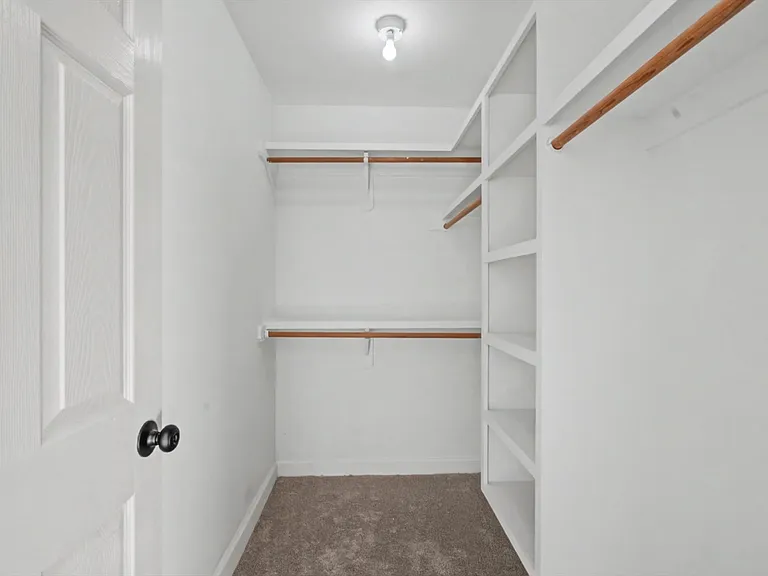 121 Hillside Dr — Photo 9