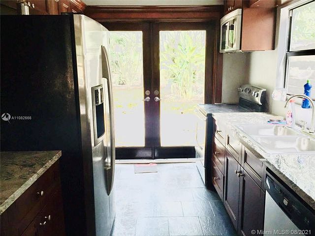 1st image of 2574 NE 182nd St #B